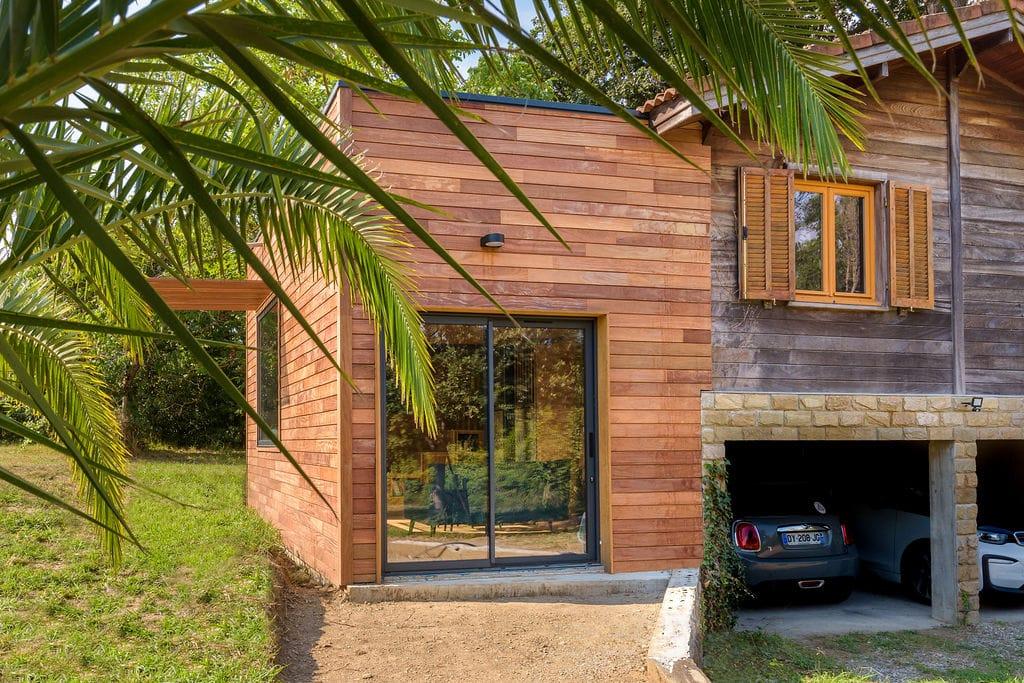 Extension et maison en pierre